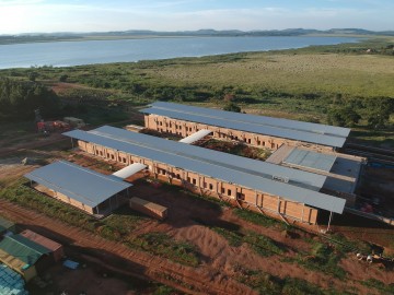 Renzo Piano'nun Uganda'daki Çocuk Cerrahi Merkezi