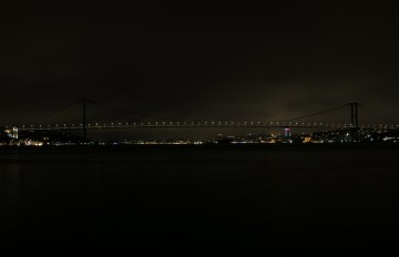 Daha Güzel Bir Dünya İçin Binlerce Yapı Işıklarını Kapattı