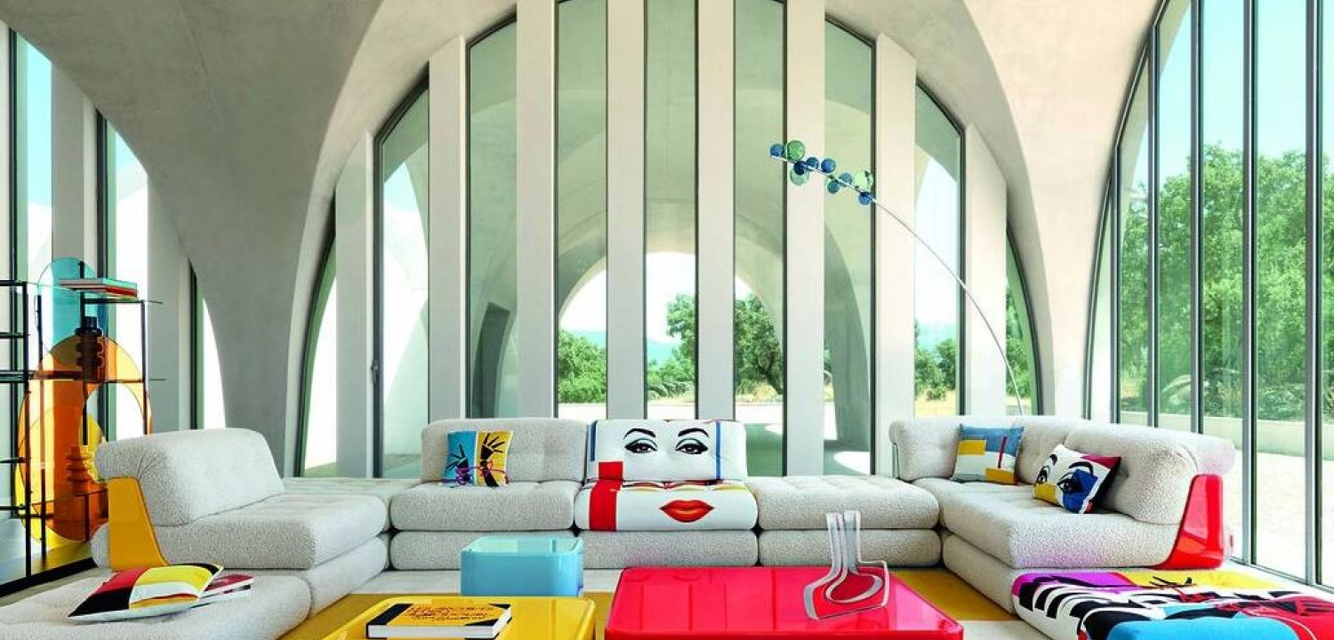 Pedro Almodóvar ve Roche Bobois’dan Renklerin Hikâyesi